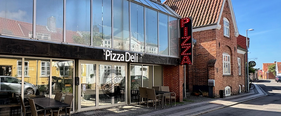 Pizza Deli på Brogade 7a i Nexø