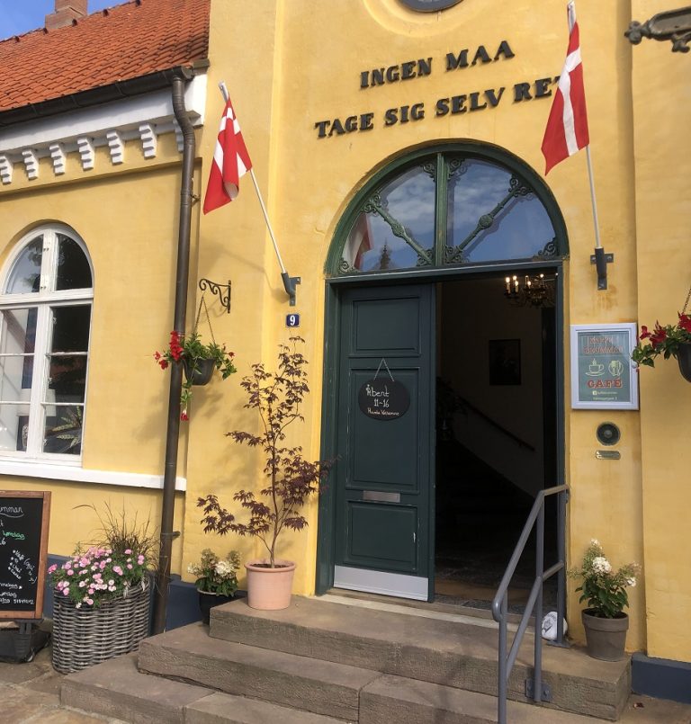 Cafe Brumman Ferielejlighed Destination Bornholm